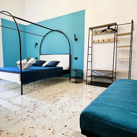 Lucky Corner - Elegant Apartman Taranto