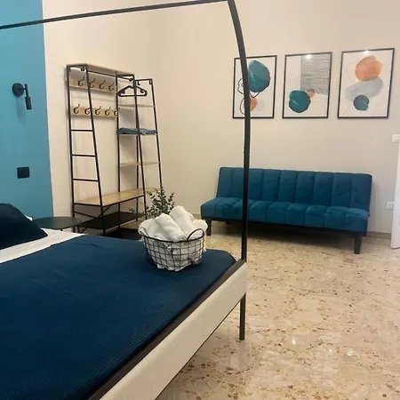 Lucky Corner - Elegant