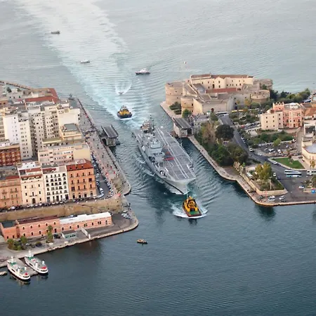 Lucky Corner - Elegant Apartman